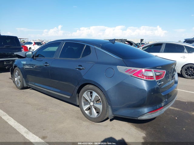 KIA dohc mpi theta ii 2014 KNAGN4AD5E5068746 Image 3