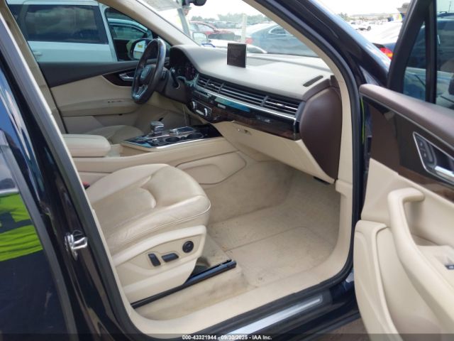 2017 AUDI Q7 WA1LAAF71HD025668 Photo 4