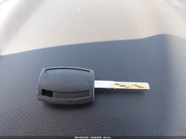 Ford Focus 2016 1FADP3F2XGL257950 Image 11