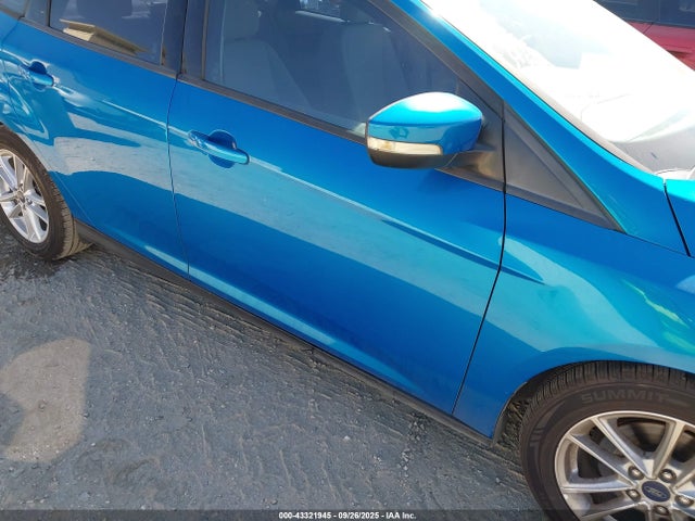 Ford Focus 2016 1FADP3F2XGL257950 Image 6