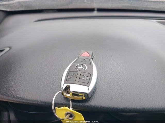 Mercedes-Benz m270 2016 WDCTG4EB2GJ208244 Image 11
