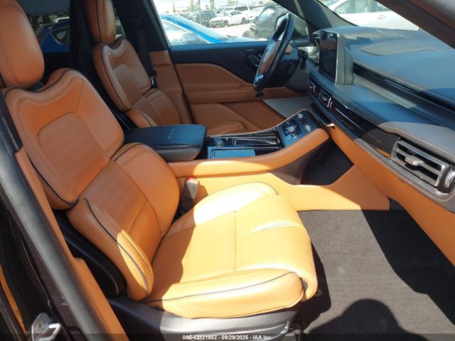 2020 LINCOLN AVIATOR 5LM5J9XC9LGL00986 Photo 4