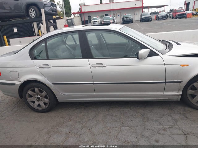 43321988 :رقم المزاد ، WBAEU33443PH88738 vin ، 2003 Bmw 325xi مزاد بيع