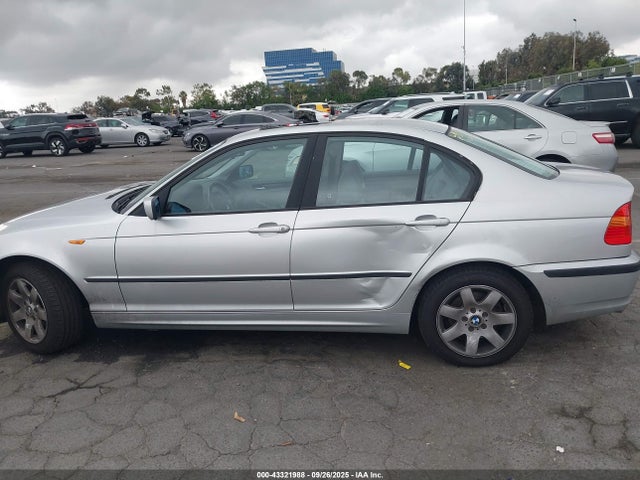 43321988 :رقم المزاد ، WBAEU33443PH88738 vin ، 2003 Bmw 325xi مزاد بيع