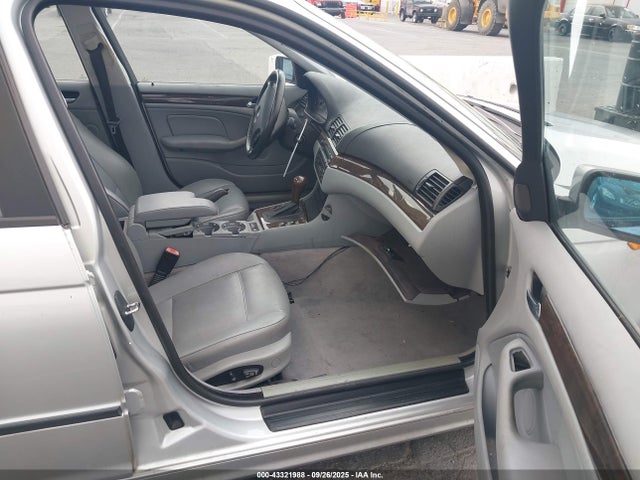 43321988 :رقم المزاد ، WBAEU33443PH88738 vin ، 2003 Bmw 325xi مزاد بيع
