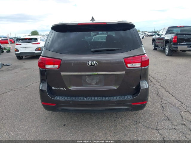 KIA Sedona 2017 KNDMB5C16H6335429 Image 16