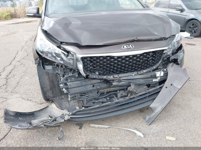 KIA Sedona 2017 KNDMB5C16H6335429 Image 6