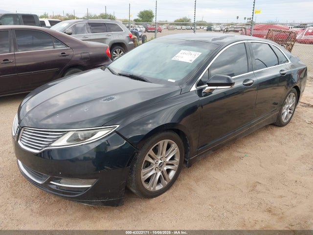 Lincoln MKZ 2014 3LN6L2GK0ER805729 Image 2
