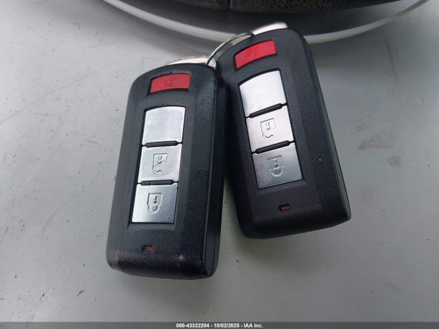 Mitsubishi dohc mivec 2015 4A4AP4AU8FE026536 Image 11