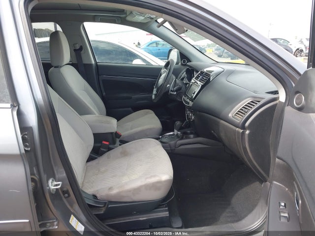 Mitsubishi dohc mivec 2015 4A4AP4AU8FE026536 Image 5