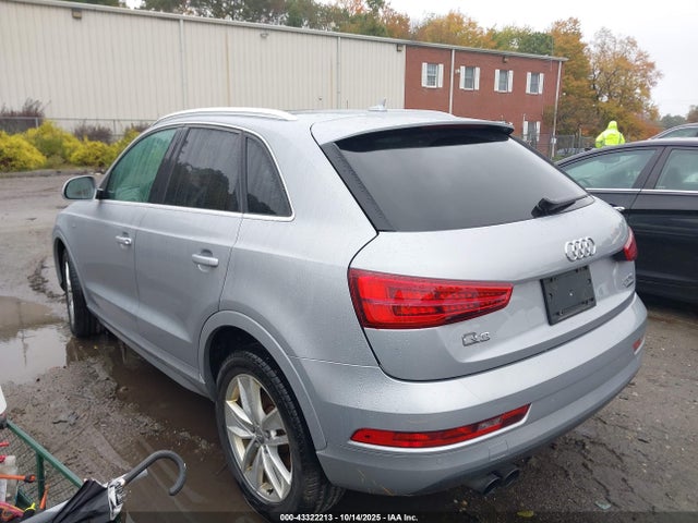 2018 AUDI Q3 WA1JCCFS0JR021380 Photo 2