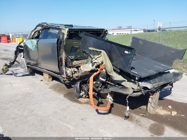 43322306 :رقم المزاد ، 7G2CEHEE9RA025554 vin ، 2024 Tesla Cybertruck Cyberbeast مزاد بيع