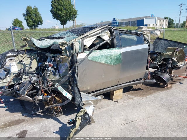 43322306 :رقم المزاد ، 7G2CEHEE9RA025554 vin ، 2024 Tesla Cybertruck Cyberbeast مزاد بيع