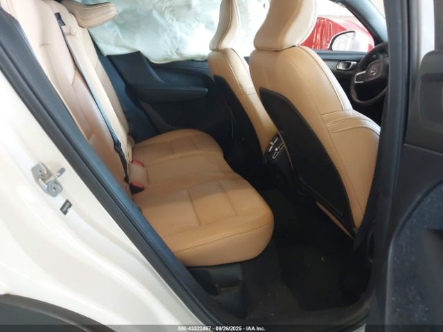 2019 VOLVO XC40 YV4162UL8K2134309 Photo 7