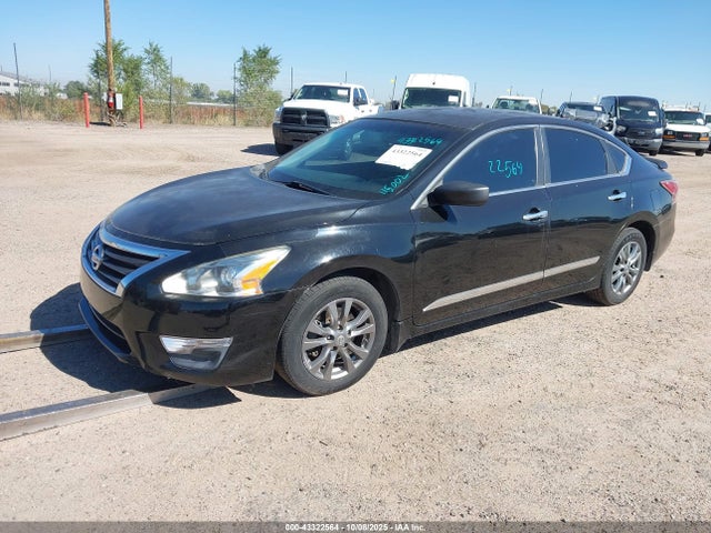 Nissan Altima 2015 1N4AL3AP0FN355969 Image 2