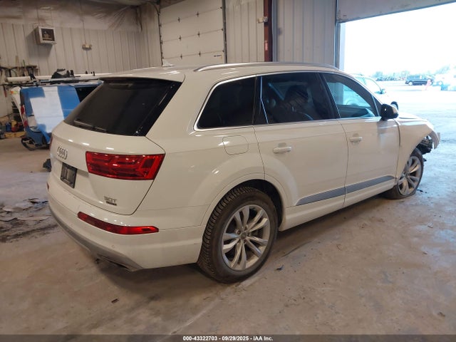 2017 AUDI Q7 WA1AAAF75HD014356 Photo 3