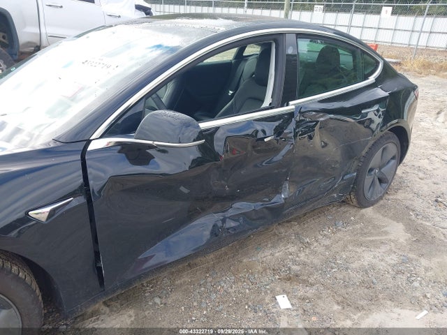 2019 TESLA MODEL 3 5YJ3E1EB7KF385298 Photo 5