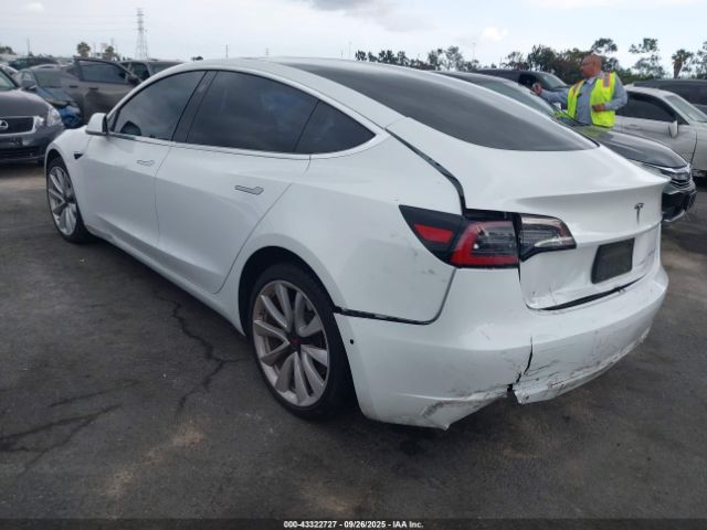2018 TESLA MODEL 3 5YJ3E1EB9JF111695 Photo 2