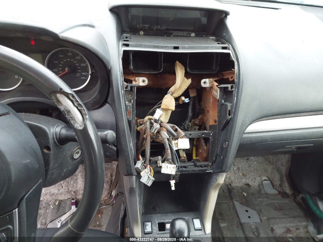 2018 Subaru Forester 2.5i Premium მანქანა იყიდება აუქციონზე, vin: JF2SJAEC1JH460268, აუქციონის ნომერი: 43322747