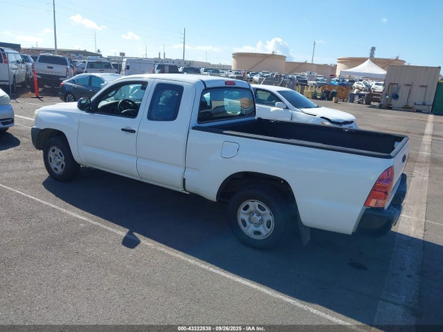 Toyota 2tr-fe 2015 5TFTX4CN2FX052625 Image 3