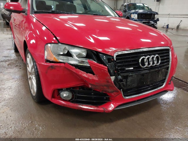 2013 AUDI A3 WAUDFAFM9DA023175 Photo 5