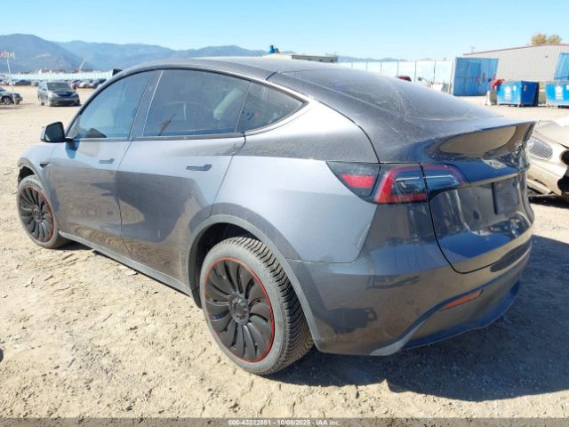 2023 TESLA MODEL Y 7SAYGAEE1PF869892 Photo 2