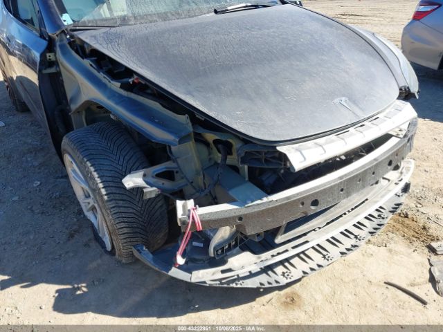 2023 TESLA MODEL Y 7SAYGAEE1PF869892 Photo 5