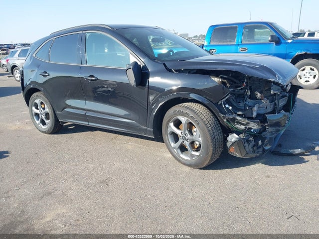 Ford Escape St-line 2024 1FMCU9MNXRUA28644 zdjęcie główne