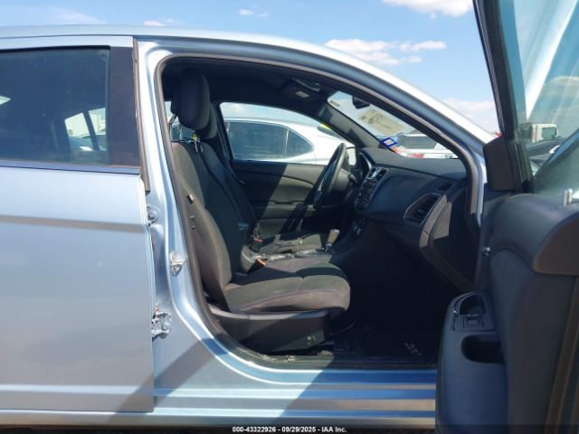 2012 CHRYSLER 200 1C3CCBBB1CN181037 Photo 4