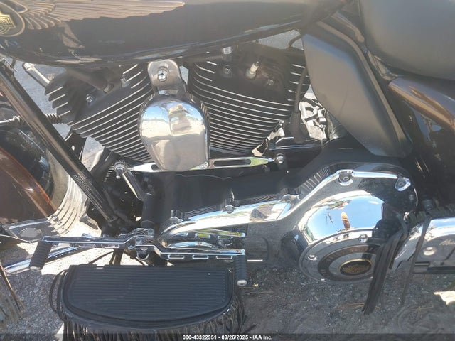 2013 HARLEY-DAVIDSON FLHR 1HD1FBM2XDB640400 Photo 8