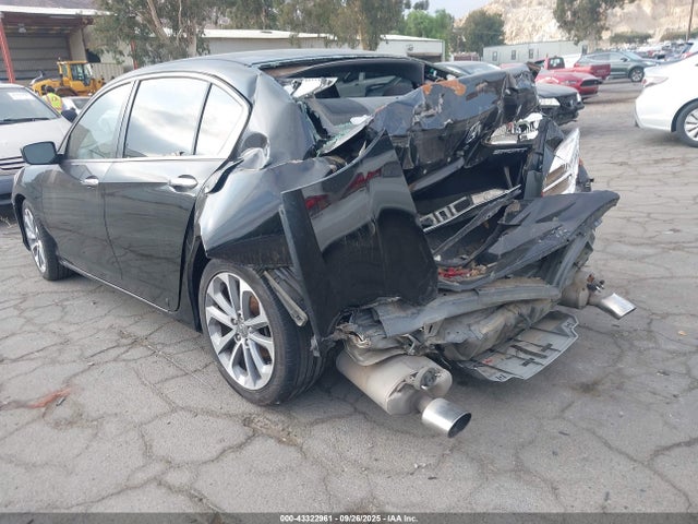 Honda k24w1 2014 1HGCR2F55EA067505 Image 3