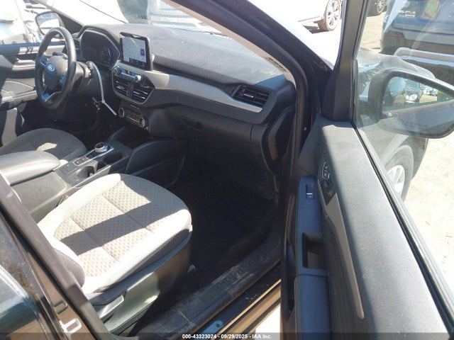1FMCU0BZ5NUA27154 Ford hev/phev