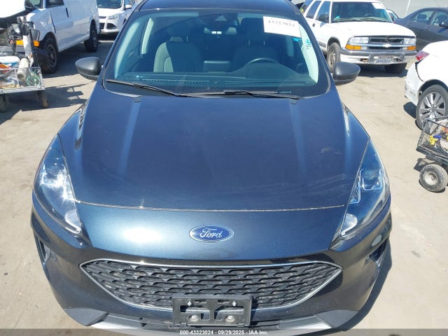 1FMCU0BZ5NUA27154 Ford hev/phev