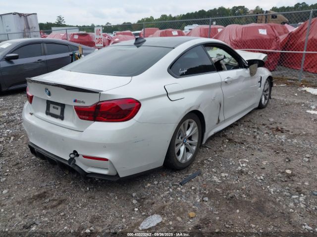 2016 BMW M4 WBS3R9C59GK338986 Photo 3