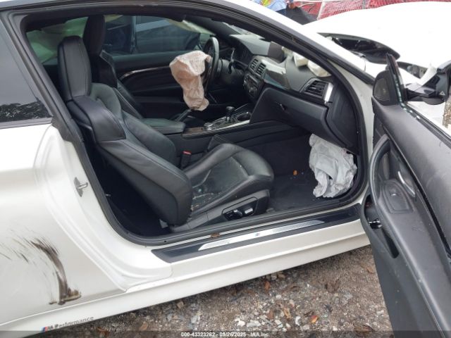 2016 BMW M4 WBS3R9C59GK338986 Photo 4