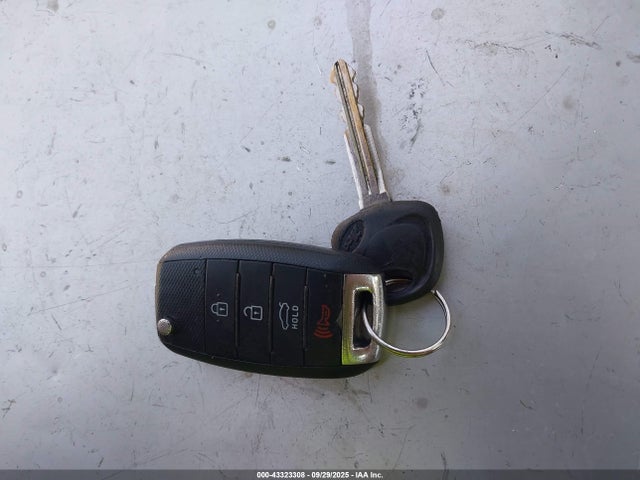 KNAFK5A80G5648454 KIA gdi nu