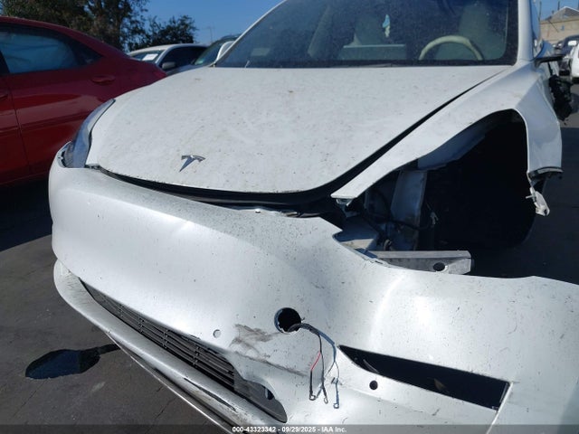 Tesla 2022 2022 5YJ3E1EA8NF373575 Image 21