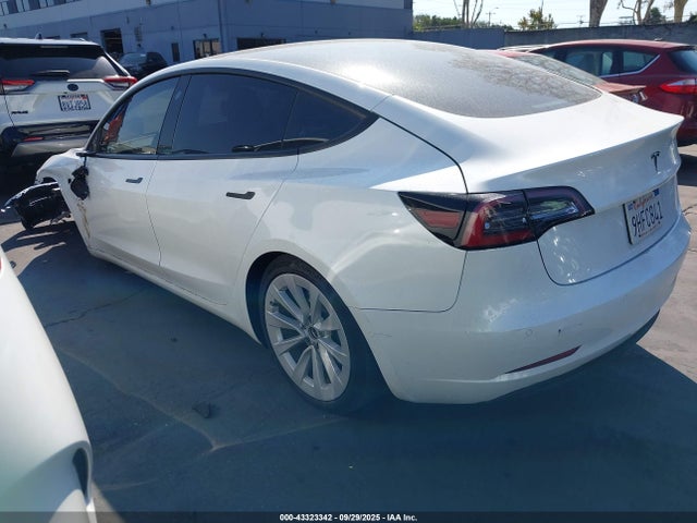 Tesla 2022 2022 5YJ3E1EA8NF373575 Image 3