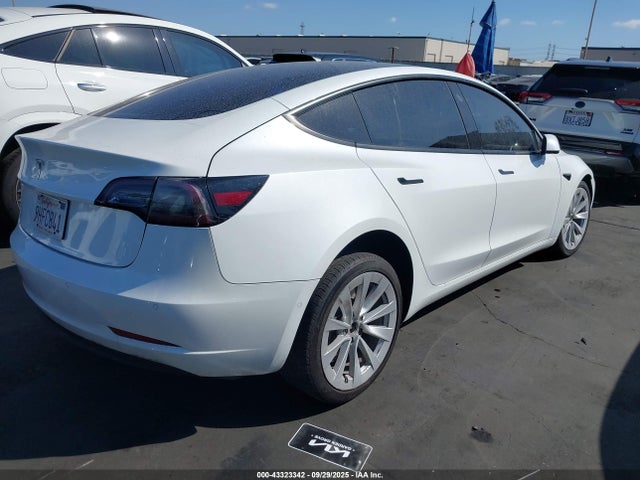 Tesla 2022 2022 5YJ3E1EA8NF373575 Image 4