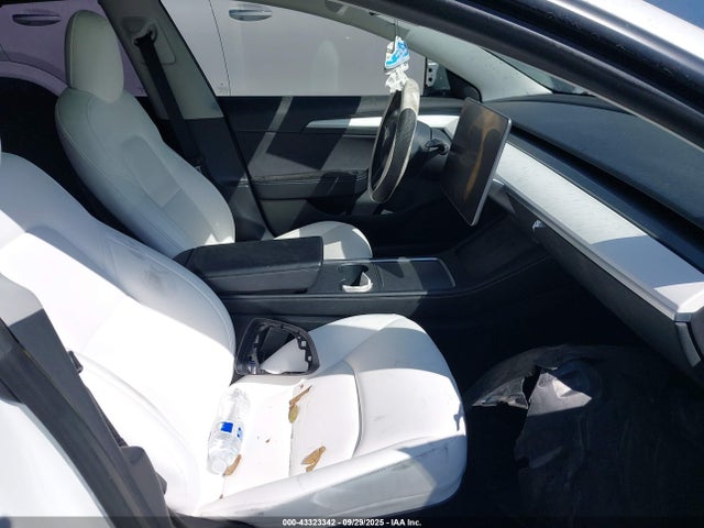 Tesla 2022 2022 5YJ3E1EA8NF373575 Image 5
