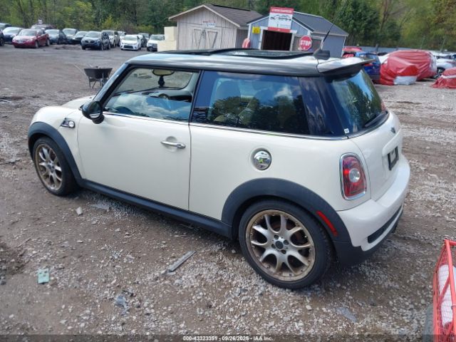 2009 MINI COOPER S WMWMF73559TT99786 Photo 2