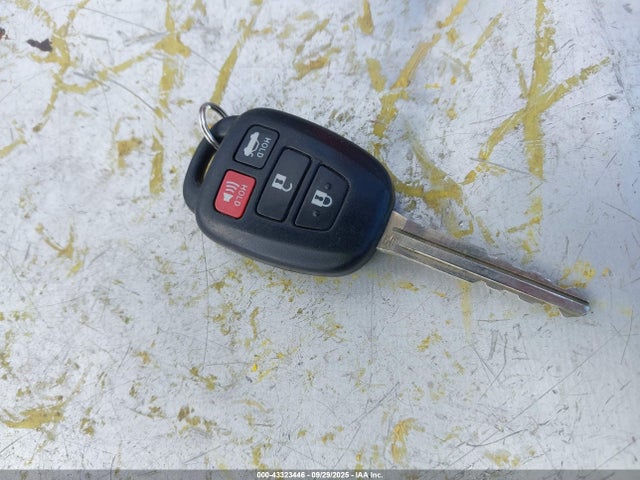 Продажа на аукционе авто 2017 Toyota Camry Se, vin: 4T1BF1FK3HU336358, номер лота: 43323446