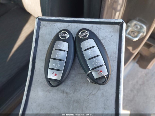 Nissan 2017 2017 JN8AT2MV2HW278683 Image 11