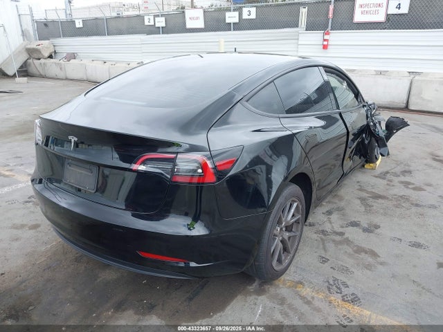 2023 TESLA MODEL 3 5YJ3E1EA4PF684312 Photo 3
