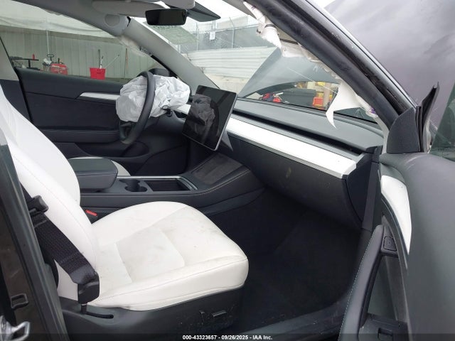 2023 TESLA MODEL 3 5YJ3E1EA4PF684312 Photo 4