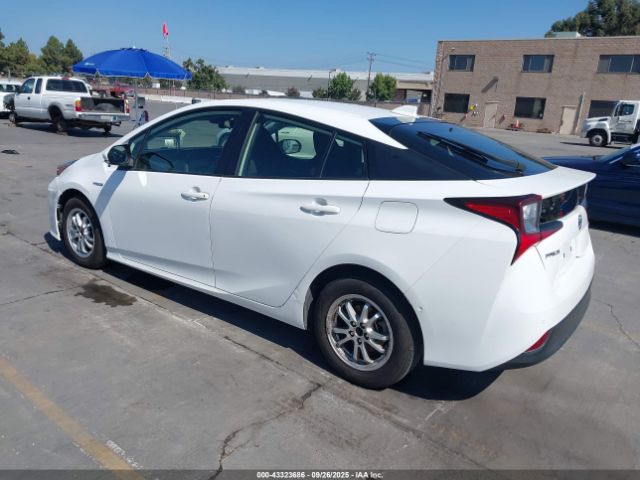2021 TOYOTA PRIUS JTDKAMFU6M3141019 Photo 2