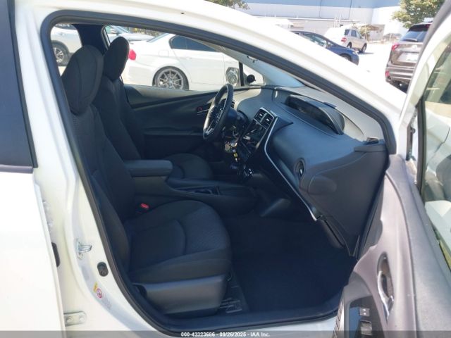 2021 TOYOTA PRIUS JTDKAMFU6M3141019 Photo 4