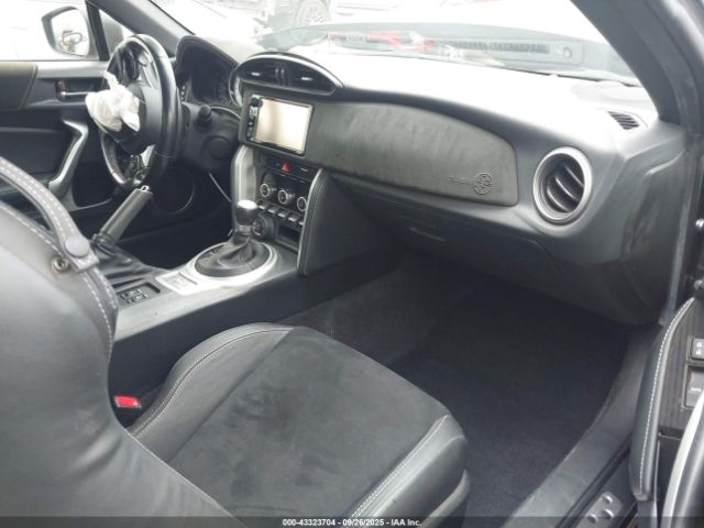 2019 TOYOTA 86 JF1ZNAE10K8700529 Photo 4