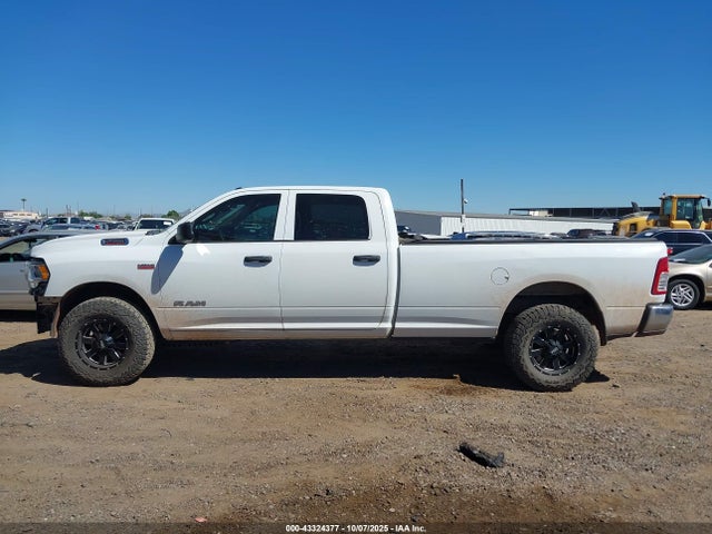 3C6UR4HJ0LG216532 RAM 2500 Tradesman 4x2 8&#039; Box
