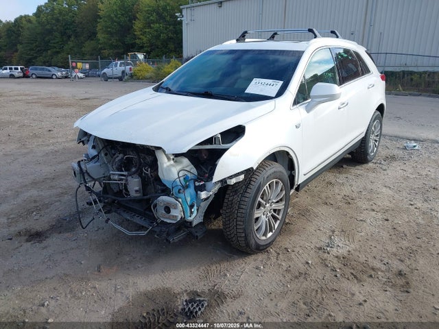 2017 CADILLAC XT5 1GYKNBRS7HZ111818 Photo 1